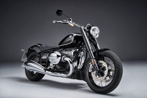 P90386406_lowRes_the-bmw-r-18-first-e.jpg