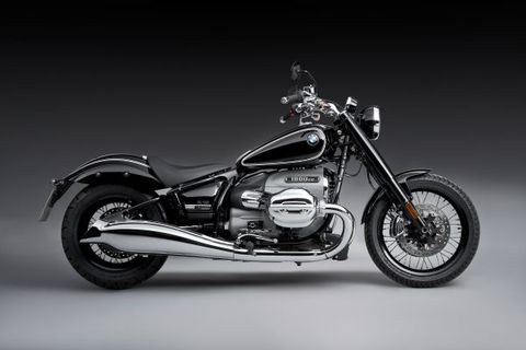 P90386408_lowRes_the-bmw-r-18-first-e.jpg