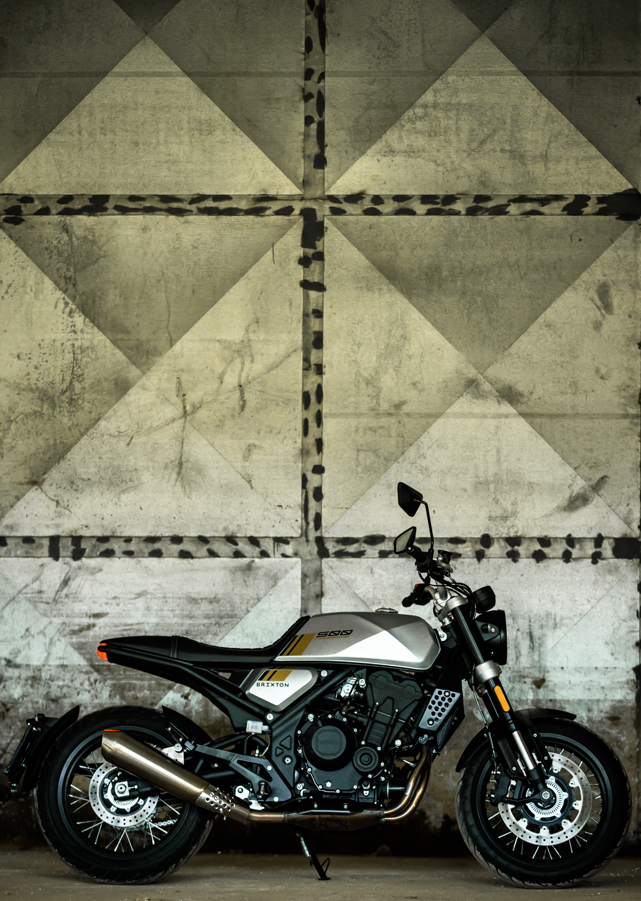 Brixton crossfire clearance 500 exhaust