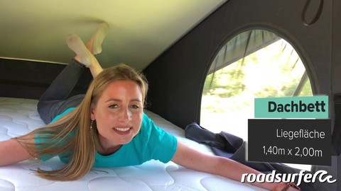 roadsurfer - Fiat Ducato Westfalia - Dachbett des roadsurfer Road House (BQ).jpg