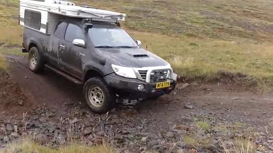 Teil 6/6: Island mit der Wohnkabine. Toyota Hilux mit Four Wheel Campers Fox