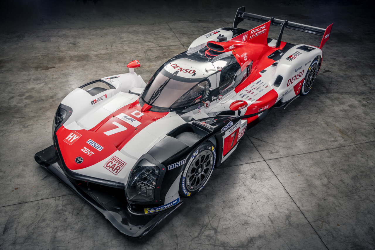 Toyota Gazoo Racing stellt neues Hypercar GR010 Hybrid vor...