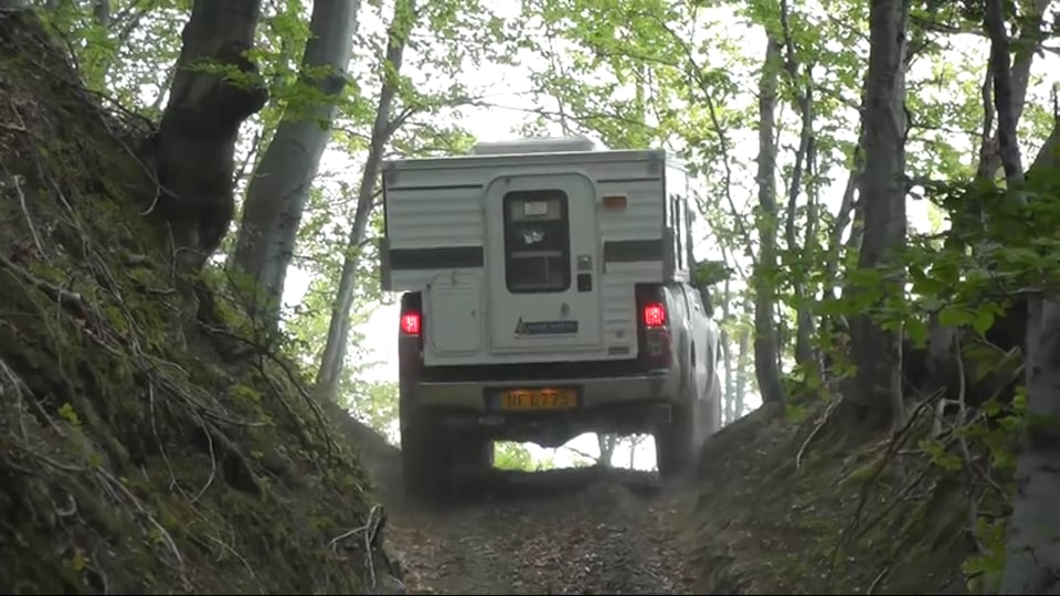 Four-Wheel-Campers Fox - die Offroad Wohnkabine auf dem Hilux