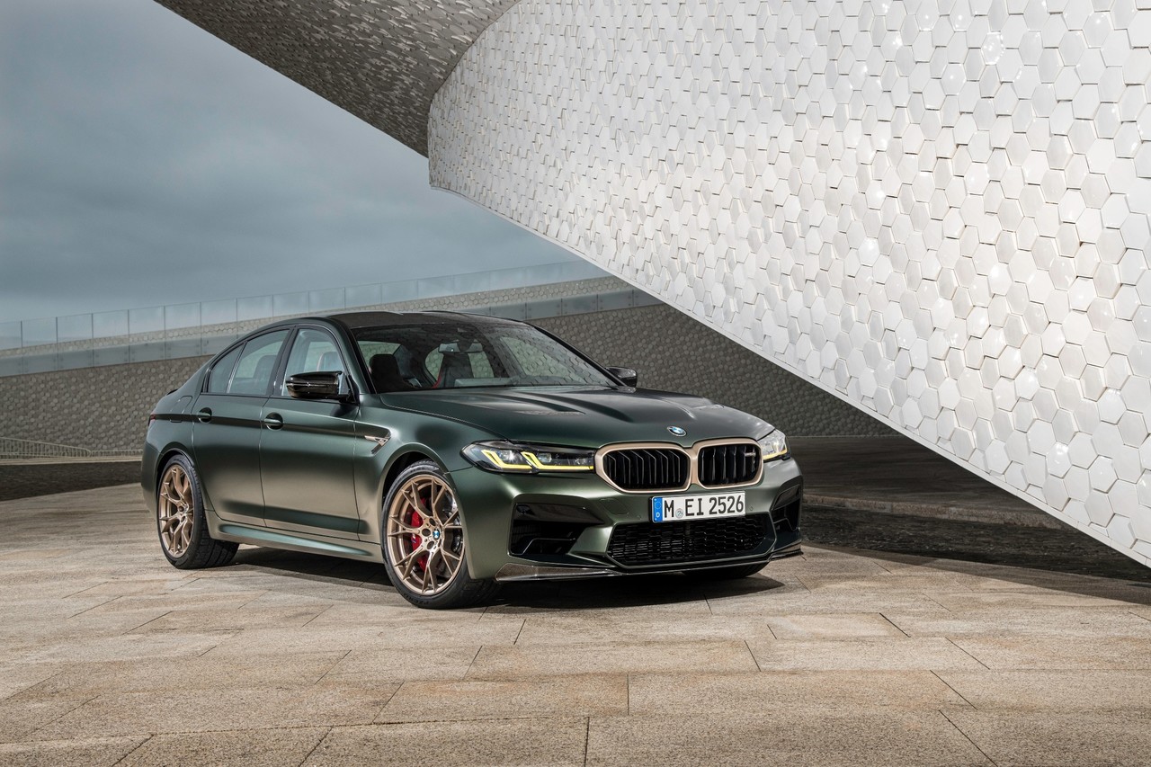 Der neue BMW M5 CS setzt die Reihe der besonders sportlichen CS-Modelle der BMW M GmbH fort.