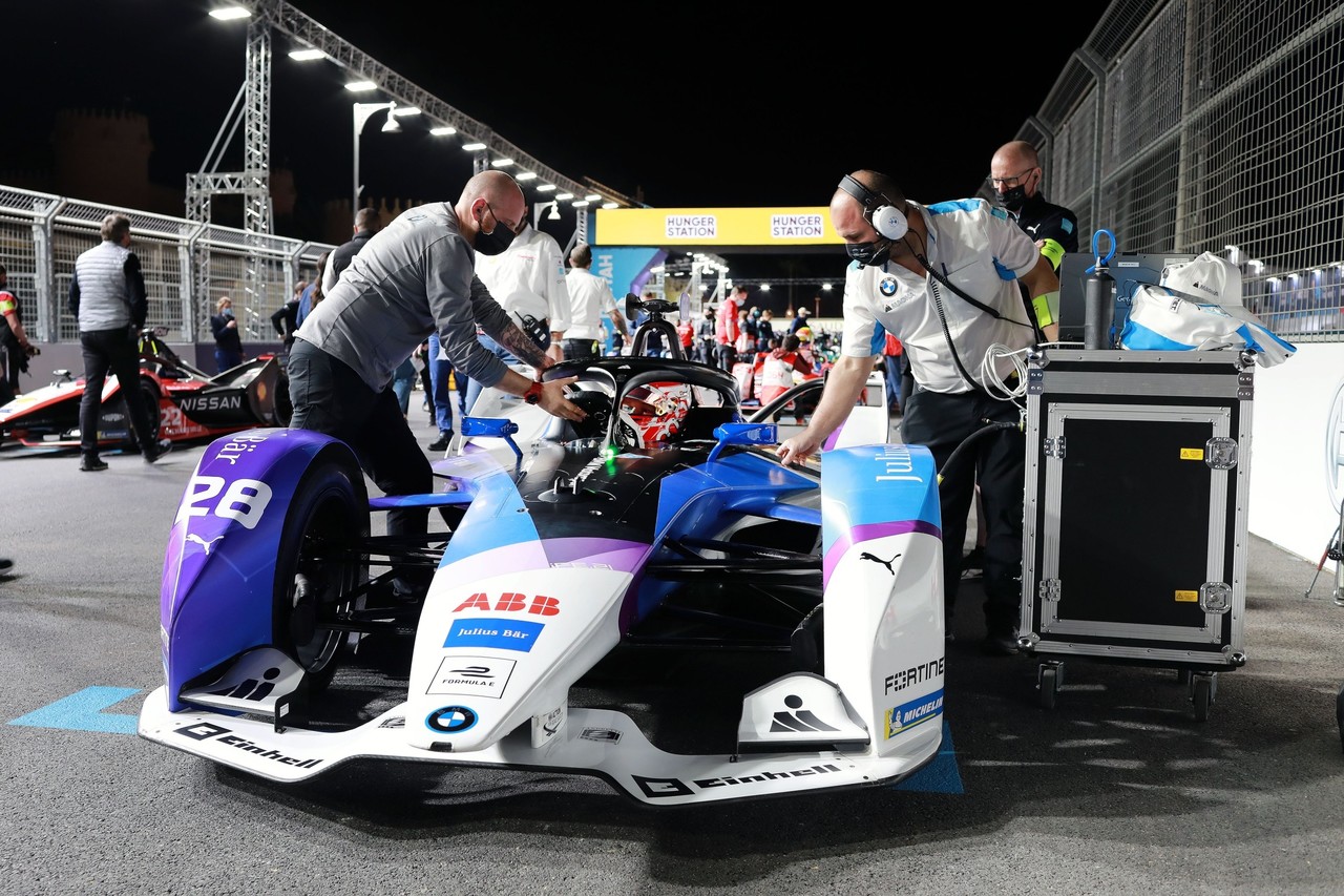 ABB FIA Formel E: BMW i Andretti Motorsport zum Saisonauftakt in Diriyah ohne Punkte.