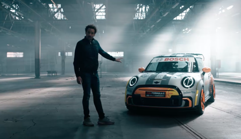 Mini electric Safety car Formula E Präsentation.png