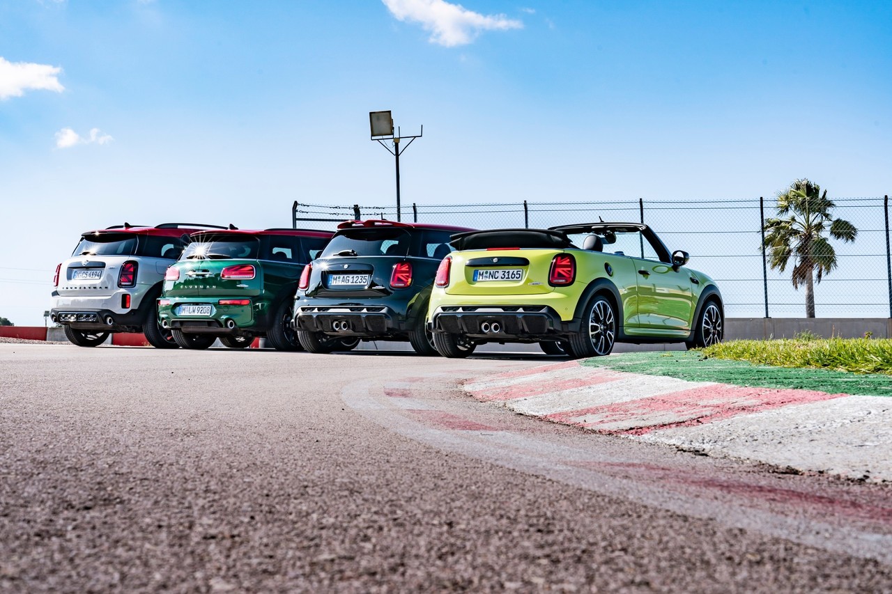 Performance liegt in der Familie: Die MINI John Cooper Works Modelle.