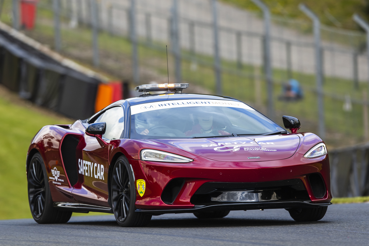 McLaren Automotive baut die Beziehung zur British GT Championship weiter aus, während Customer Racing Teams um Titel kämpfen.