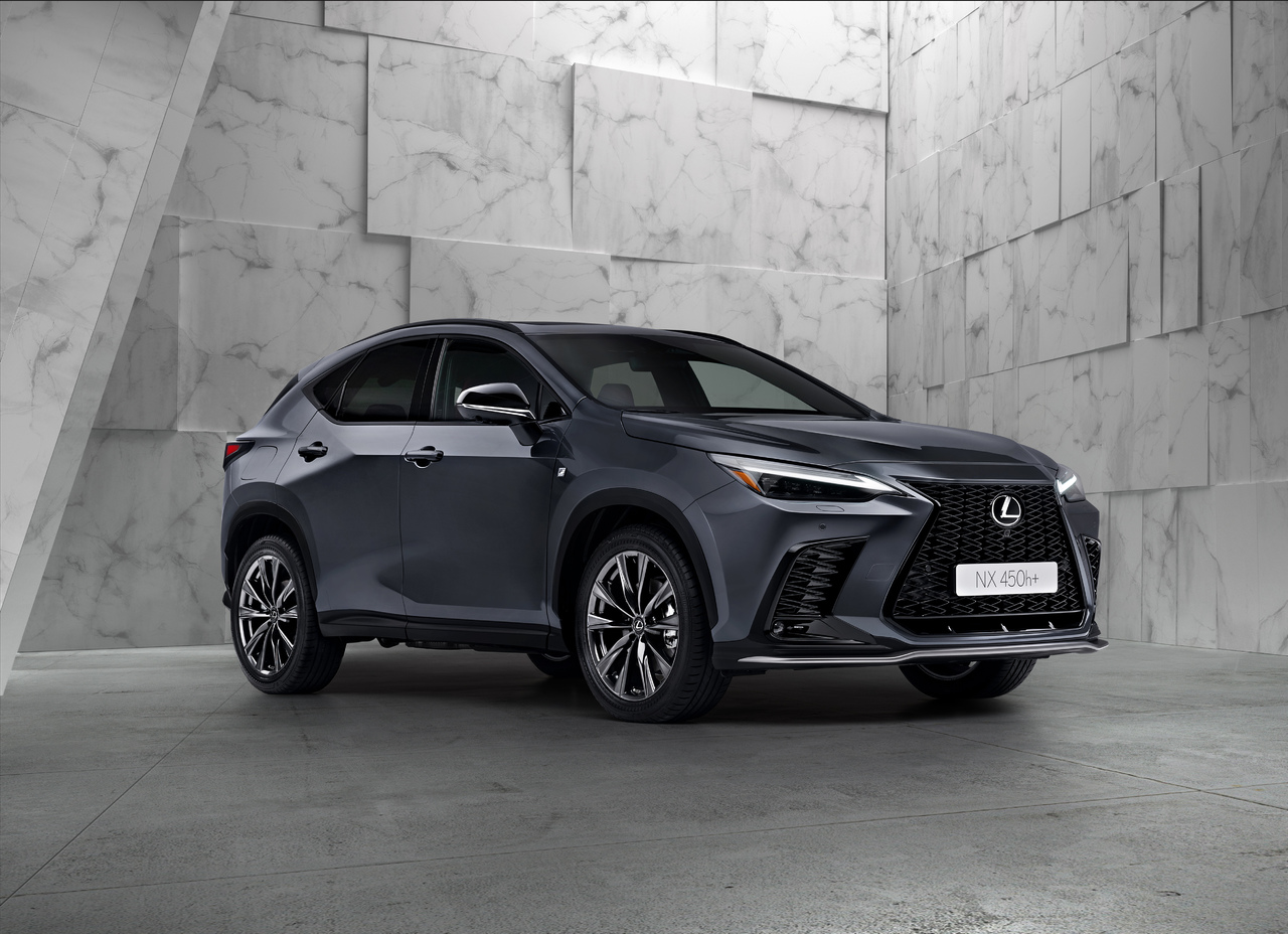 Neuer Lexus NX: Erstes Lexus Modell mit Plug-in-Hybridantrieb.