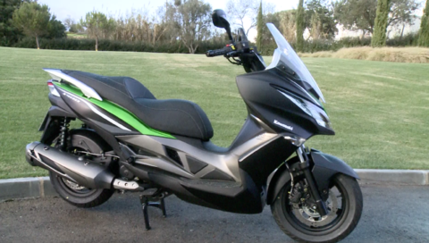 Kawasaki J300.png