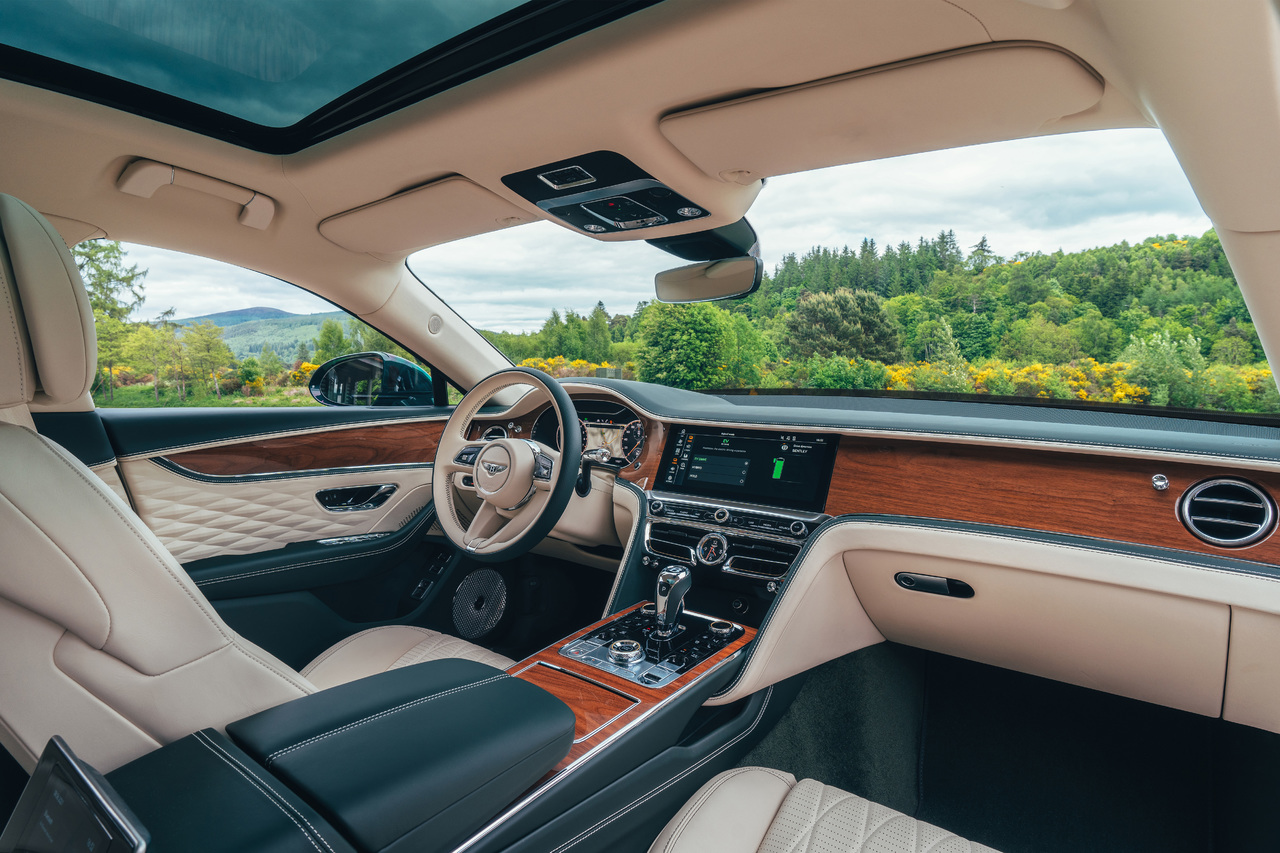 Die beste Luxuslimousine der Welt wird "grüner" – der neue Bentley Flying Spur Hybrid.