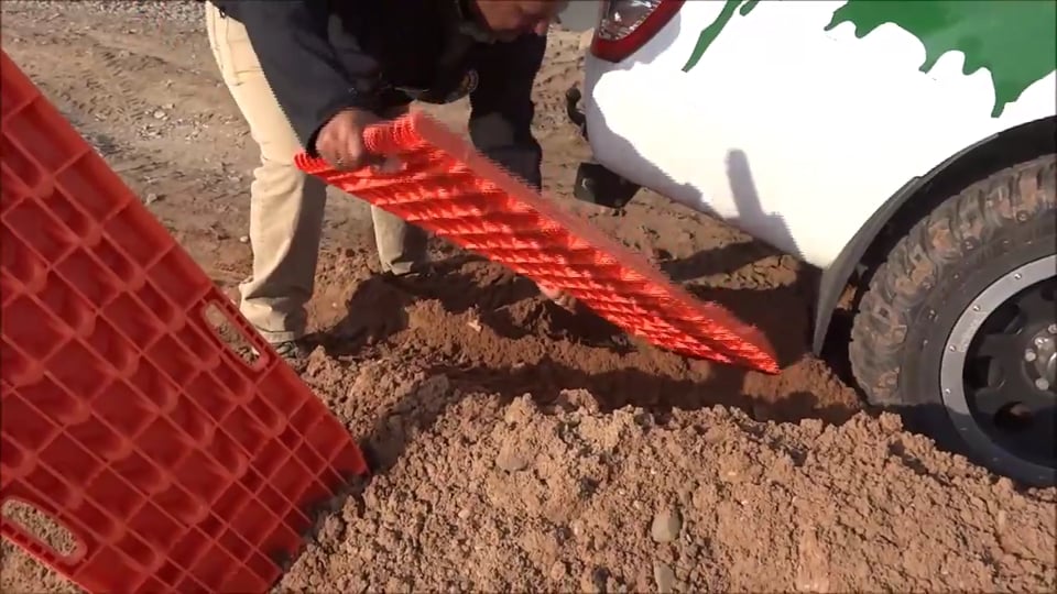 HEBE Sandboards - Shovel Tracks - Bergung 1