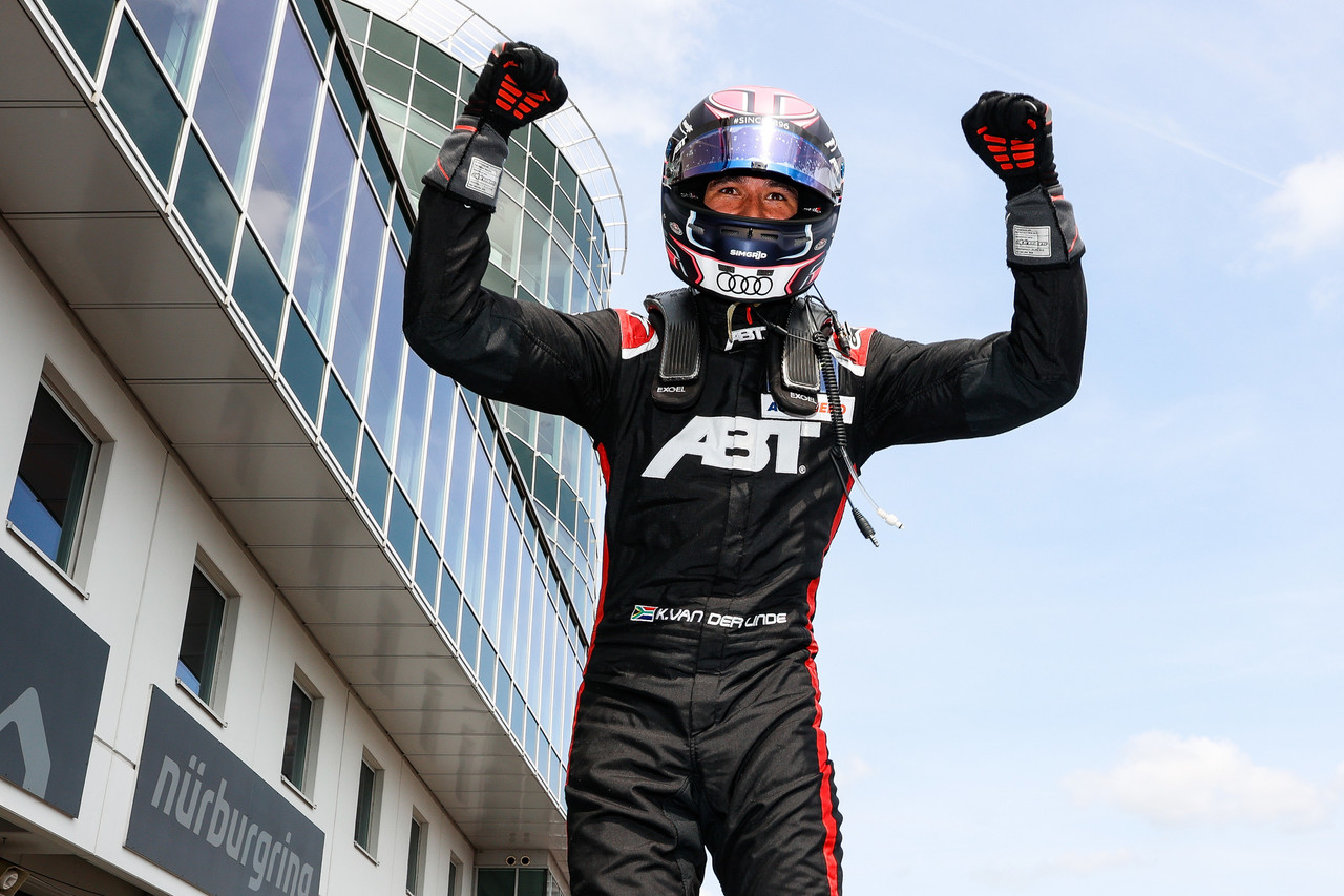 ABT Sportsline vergrößert DTM-Führung mit dem Audi R8 LMS... und weitere News.