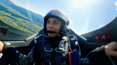 DTM Sophia Flörsch Interview Flugzeug.png