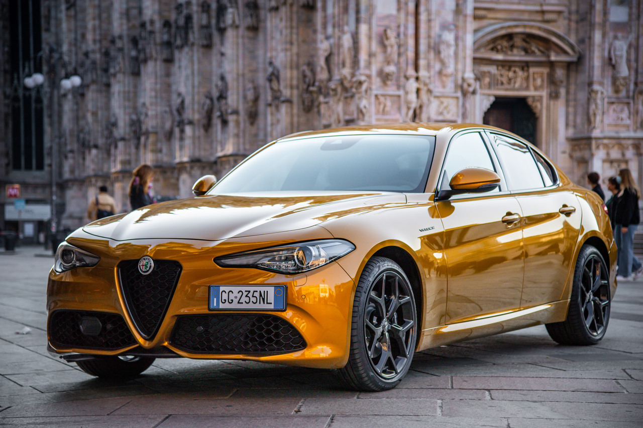 Sondermodelle Alfa Romeo Giulia GT Junior und Alfa Romeo Stelvio GT Junior – die italienische Interpretation von Lebensfreude