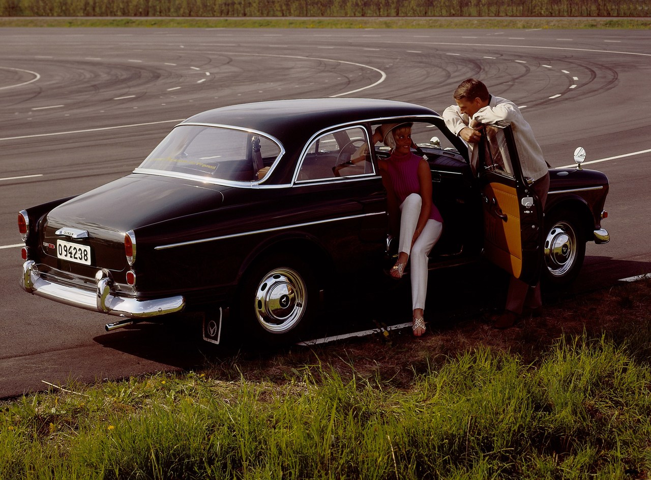 60 Jahre Volvo Amazon P130: Sportliches Design trifft auf neueste Sicherheitstechnik