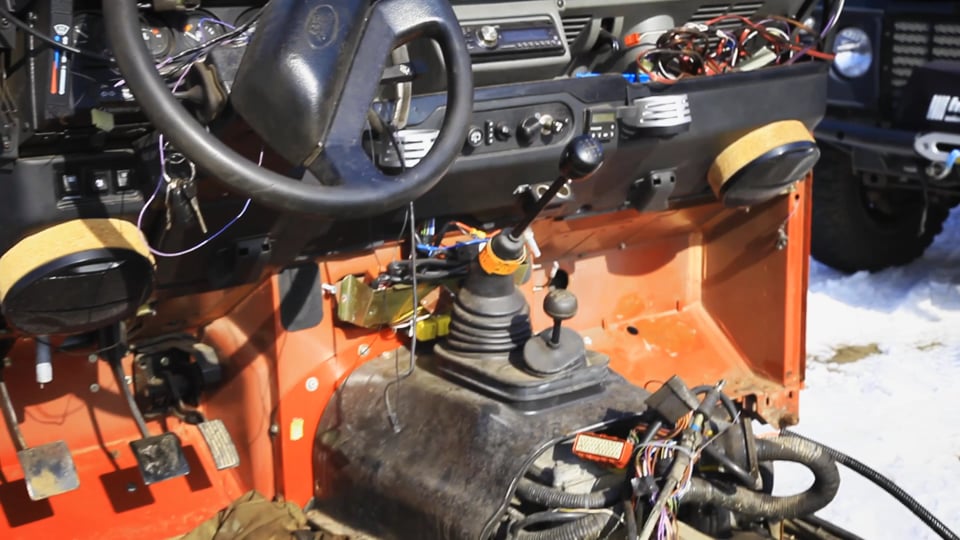 Abenteuer4x4.com - Schrauberkurs für Land Rover Defender