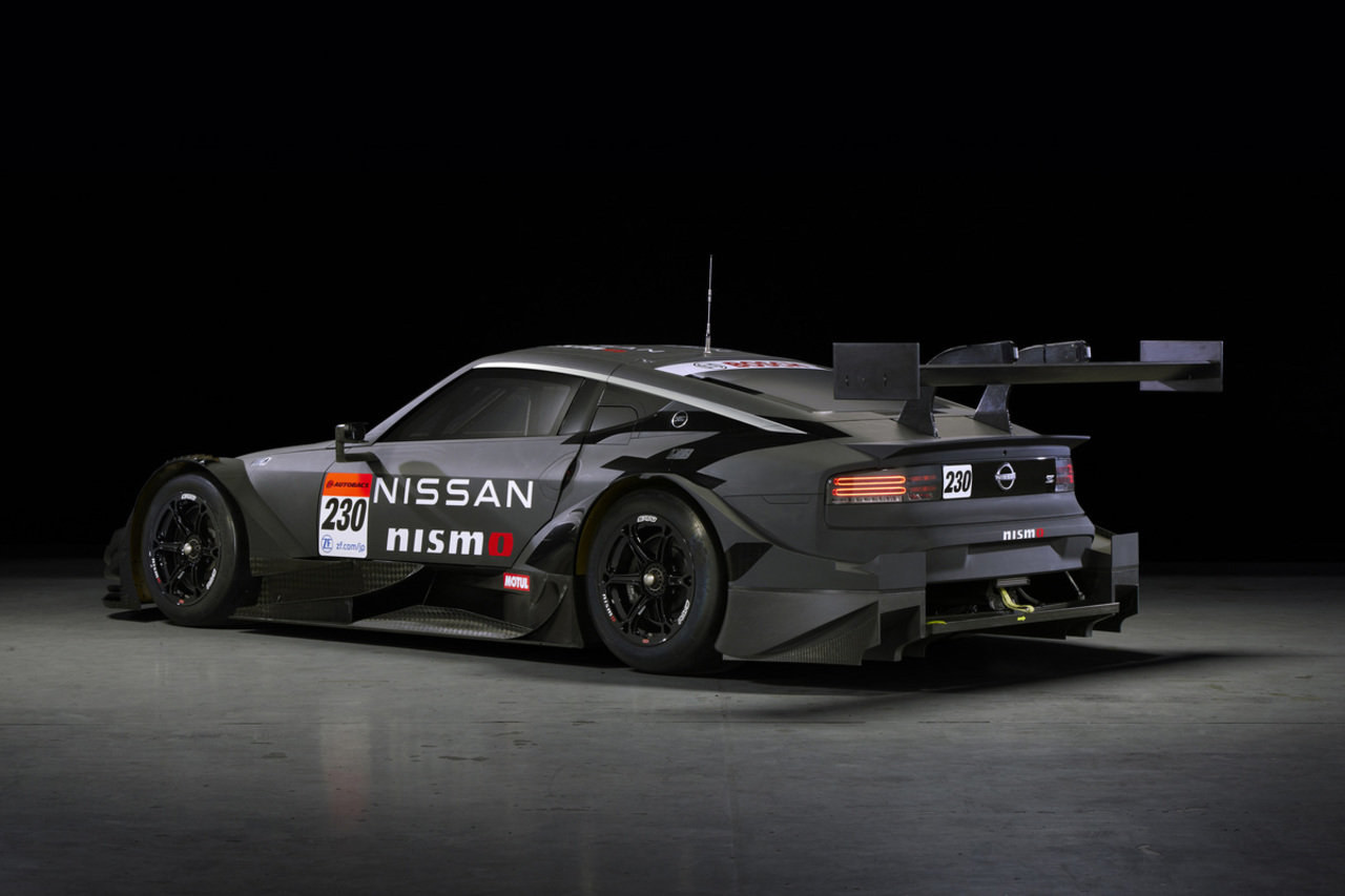 Nissan und NISMO enthüllen Nissan Z GT500-Rennwagen für die Super GT-Serie.