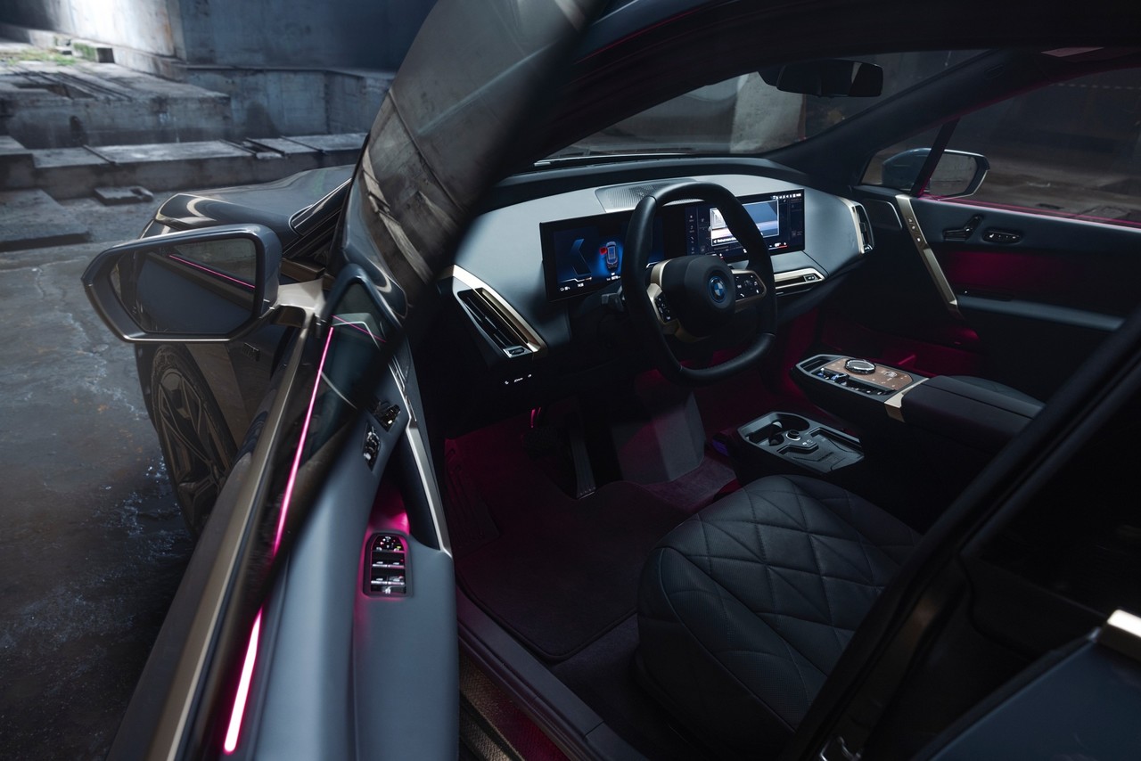 Der neue BMW iX M60. Das Beste aus den drei Welten von i, X und M.