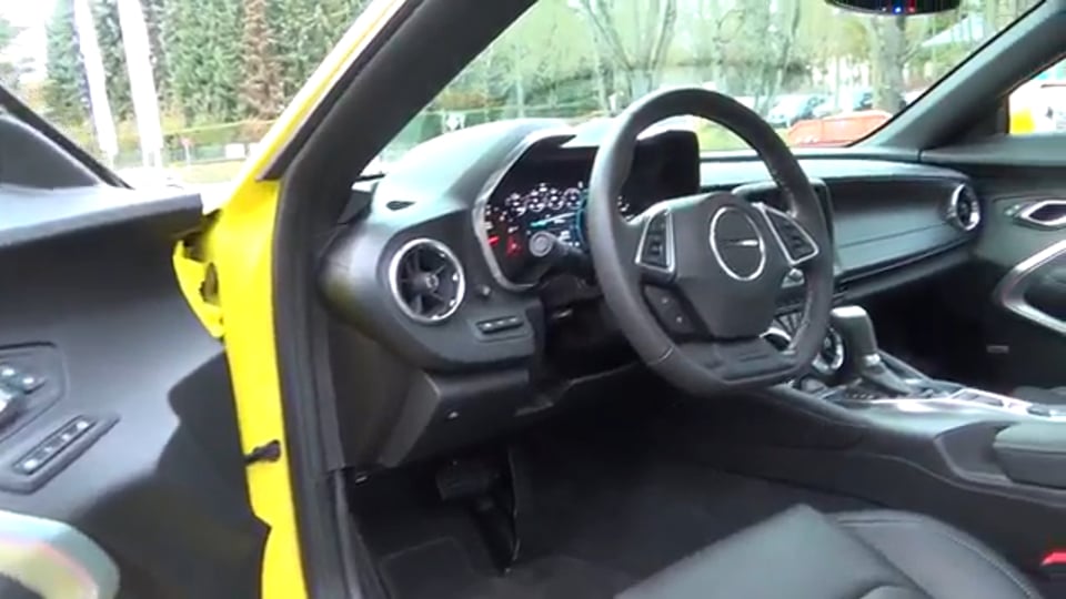 2017 12 08 Camaro SS gelb