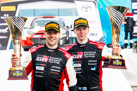 Kalle Rovanperä WRC 2022 Rallye Schweden Sieger.jpg