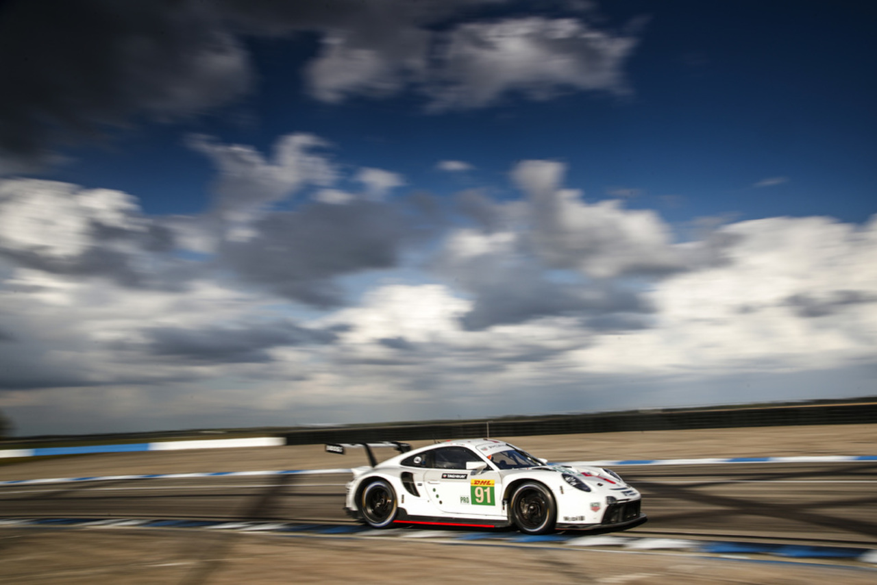 FIA Langstrecken-Weltmeisterschaft WEC (Qualifying GTE), Lauf 1 – Porsche 911 RSR holt zehnte Pole-Position in Folge.