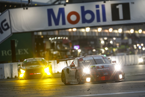 Porsche 911 RSR Sebring IMSA 2022.jpg