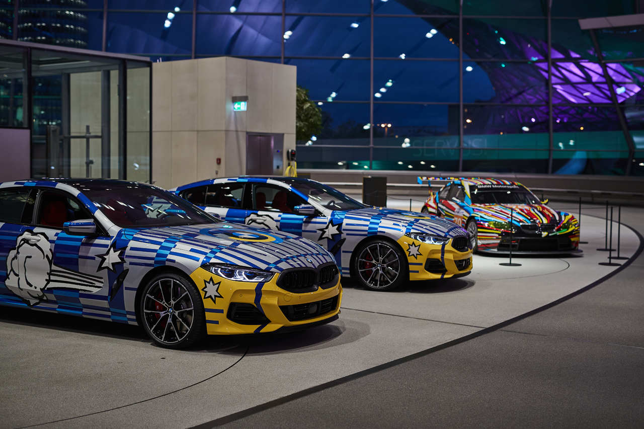 THE 8 X JEFF KOONS: Exklusive Auslieferung der ersten Exemplare in Deutschland in der BMW Welt.