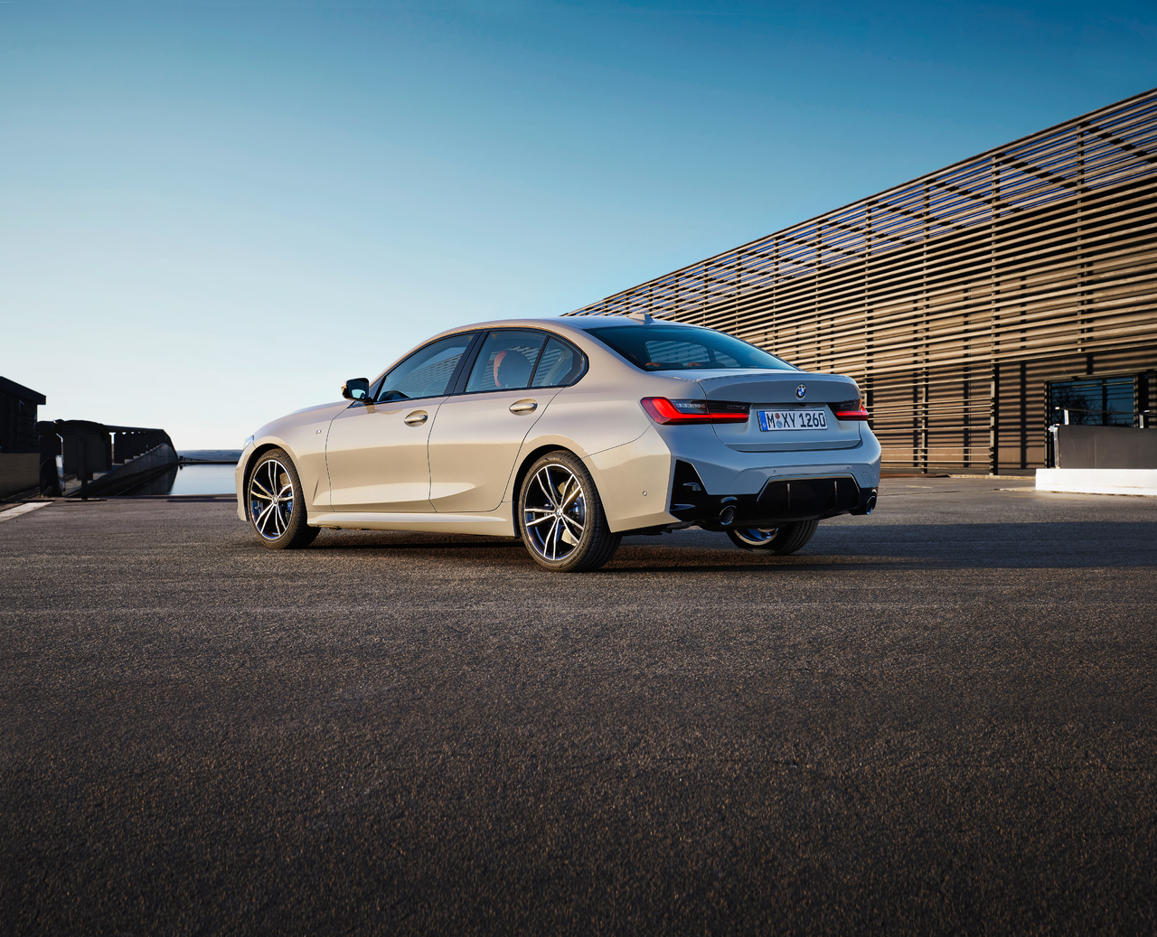 Die neue BMW 3er Limousine und der neue BMW 3er Touring.