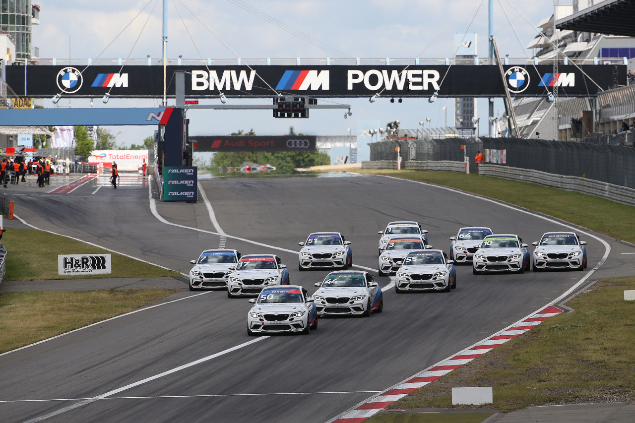 24 stunden | Nürburgring: BMW M Motorsport Teams können starken Speed des BMW M4 GT3 nicht in gute Ergebnisse ummünzen.