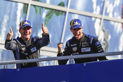 FIA Langstrecken-Weltmeisterschaft WEC, Lauf 4, Monza – Porsche 911 RSR von Dempsey-Proton Racing gewinnt die GTE-Am-Klasse.