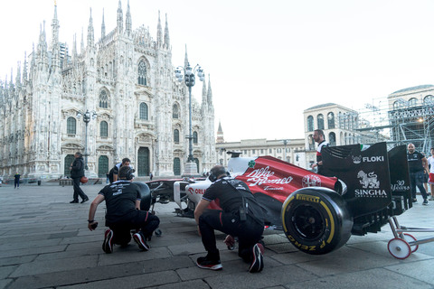 alfa_romeo_f1_in_mailand_Jubiläum.jpeg