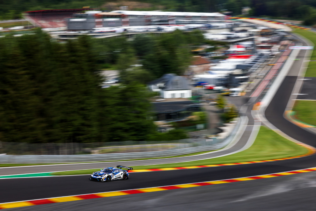 13 Porsche starten beim 24-Stunden-Klassiker in Belgien, Spa-Franchorchamps.
