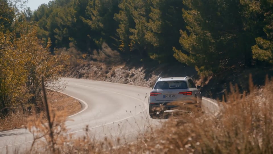 Audi A4 allroad quattro - Trailer