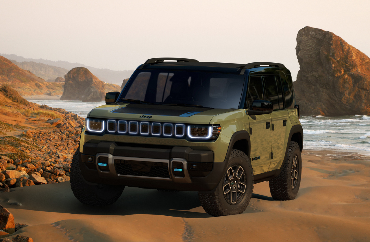 Jeep® stellt Plan zur globalen Führung bei der SUV- Elektrifizierung vor.