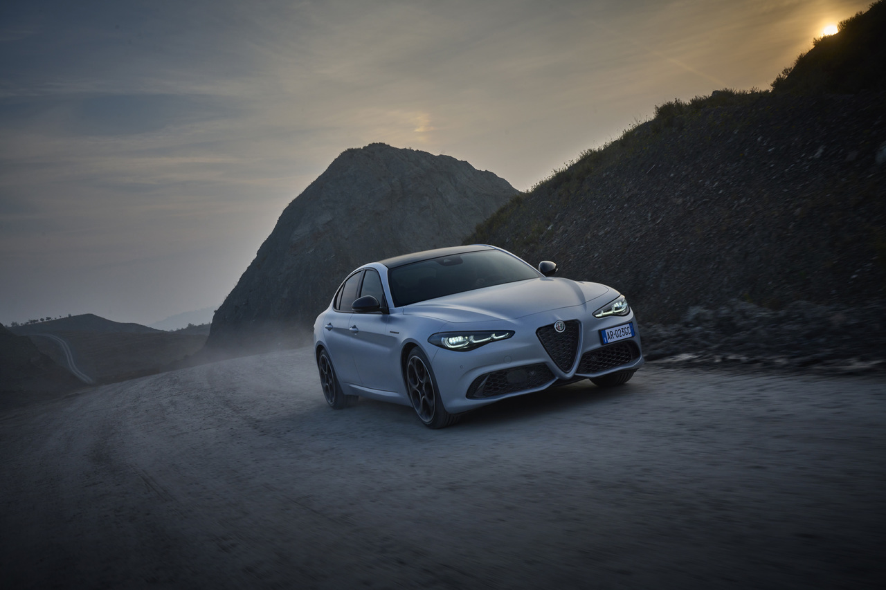 Alfa Romeo Stelvio und Alfa Romeo Giulia: Zeitloses Design.