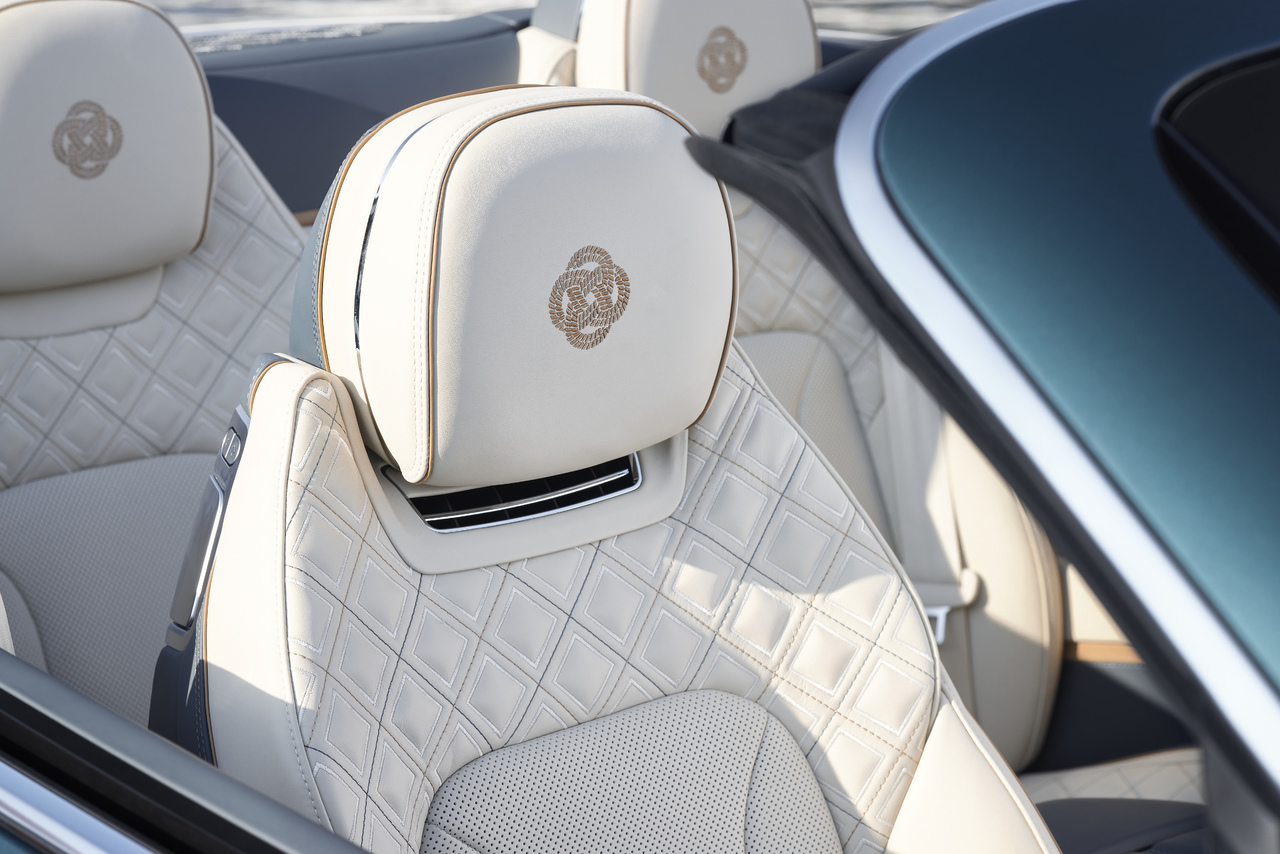 EXKLUSIVE BENTLEY MULLINER TRIO DER GT CONVERTIBLE RIVIERA KOLLEKTION FEIERT DAS BESTE DER YACHTINDUSTRIE.