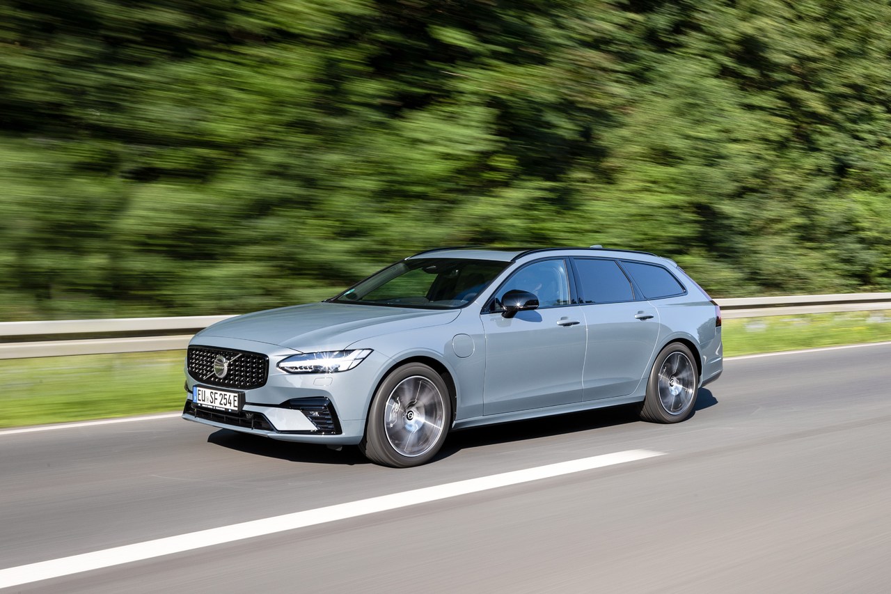 Firmenwagen-Award 2022: Volvo S90 und Volvo V90 sind die beliebtesten Dienstwagen des Jahres.