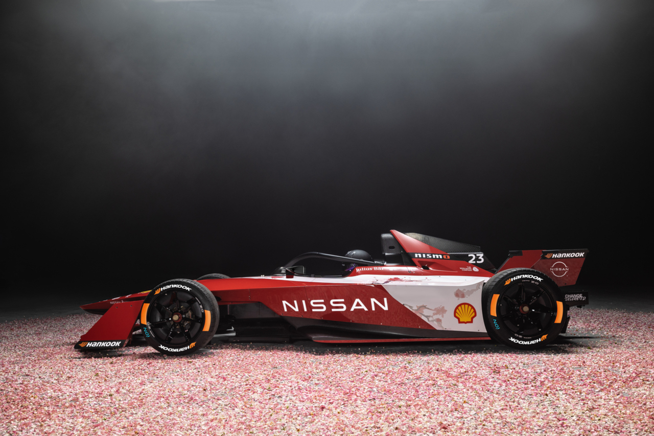 Nissan Formula E Team präsentiert auffälliges "Kirschblüten-Design" für Saison 9 (2022/23).