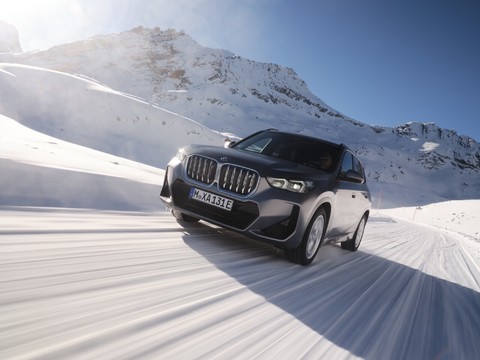 bmw-ix1-xdrive Sölden Test Gletscher.jpg