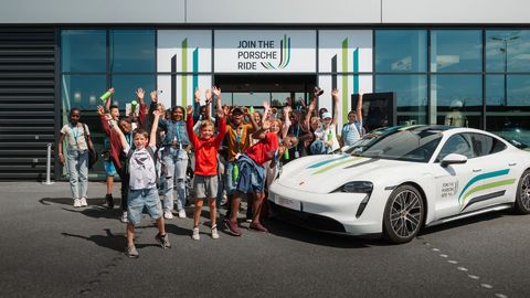 Join the Porsche Ride. Frankreich_LeMans_Taycan.jpeg