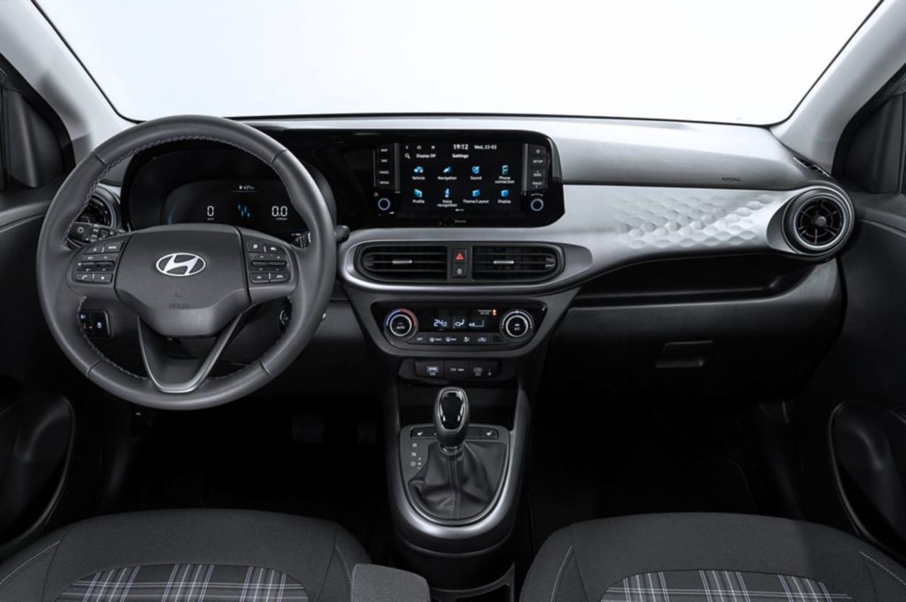 Hyundai i10 Facelift mit frischem Design und erweiterten Funktionen.