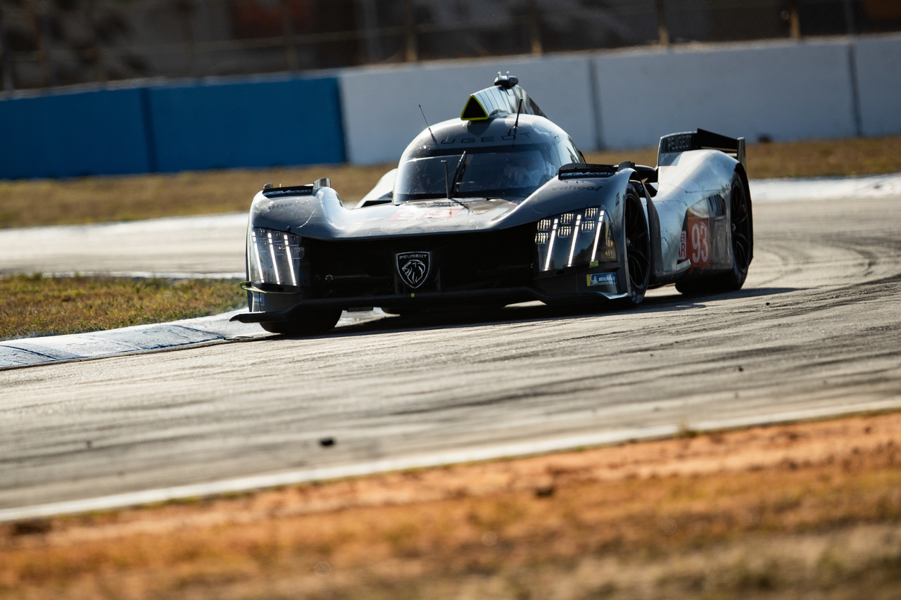 WEC 2023 | 1000 Meilen von Sebring: Enttäuschender Auftzritt für den PEUGEOT 9X8.
