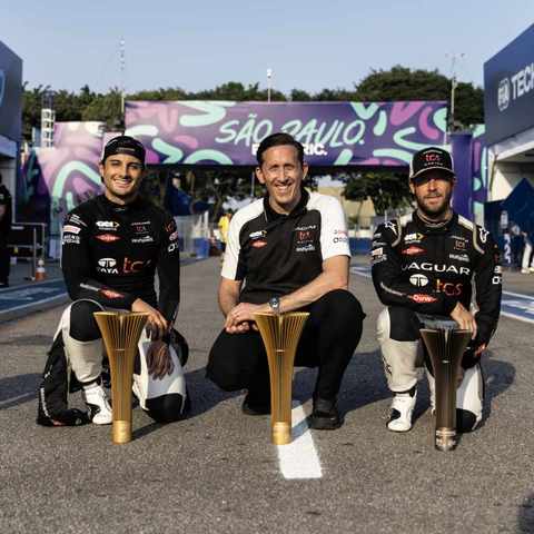 Formel E 2023 | Sao Paulo E-Prix: Platz 1 und 3 für Jaguar TCS Racing im Sambadrom.