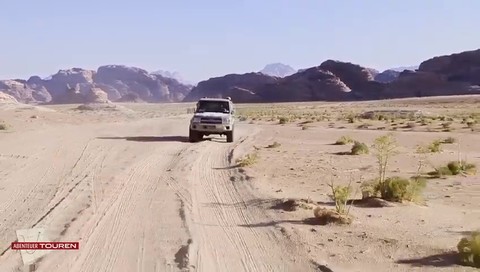 Video des Monats Abenteuer in Jordanien - abenteuer touren osten - geländewagen touren - erlebnisreisen geländewagen.jpg