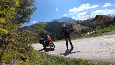 100 frei  SOLO MOTORRADREISE BALKAN - Der Film - caro unterwegs - abenteuerreisen motorrad - motorrad reisen - motorrad abenteuer - motorrad erlebnisreisen.jpg