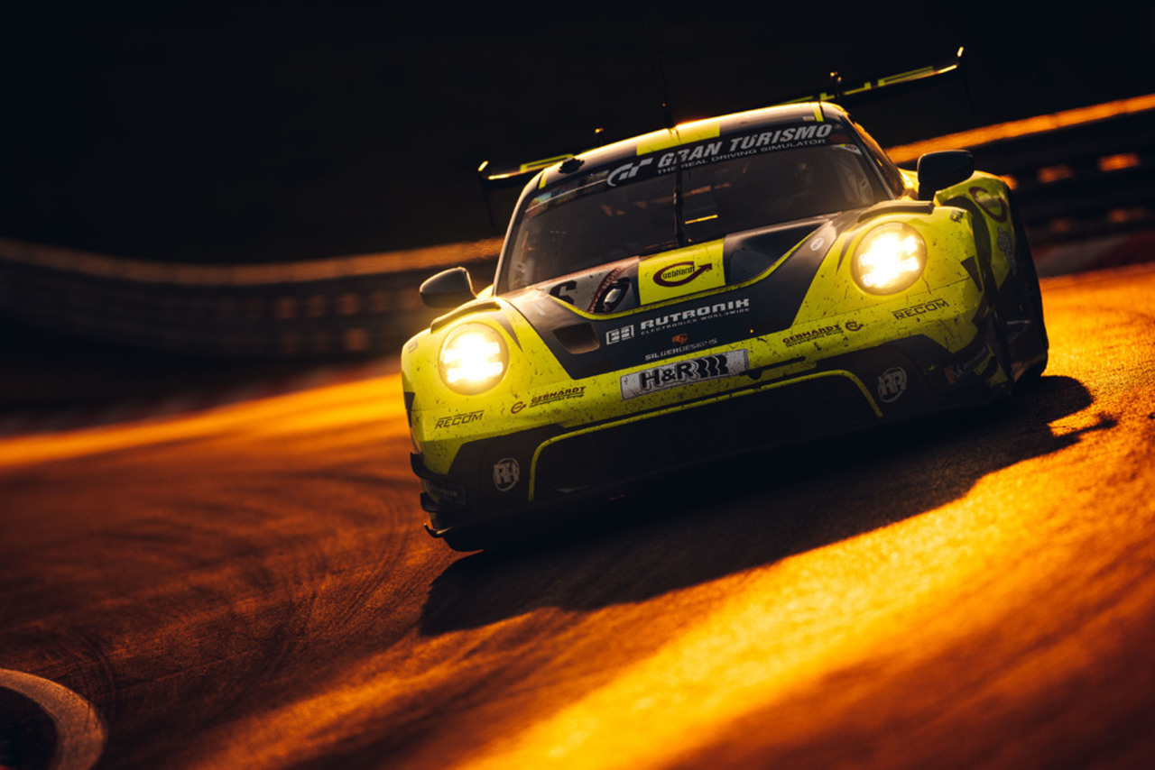 24-Stunden-Rennen Nürburgring | Nürburgring-Nordschleife, Zwischenbericht: Porsche-Kundenteams weiterhin mit Chancen auf Topplatzierung.