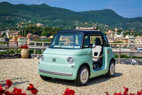 Fiat Topolino Elektroantrieb Stadtfahrzeug Mini Kleinwagen.jpg