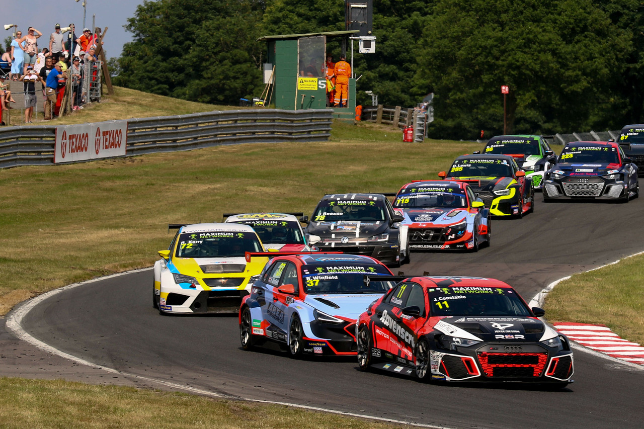 Siege für Audi in TCR World Tour und 24H Series.