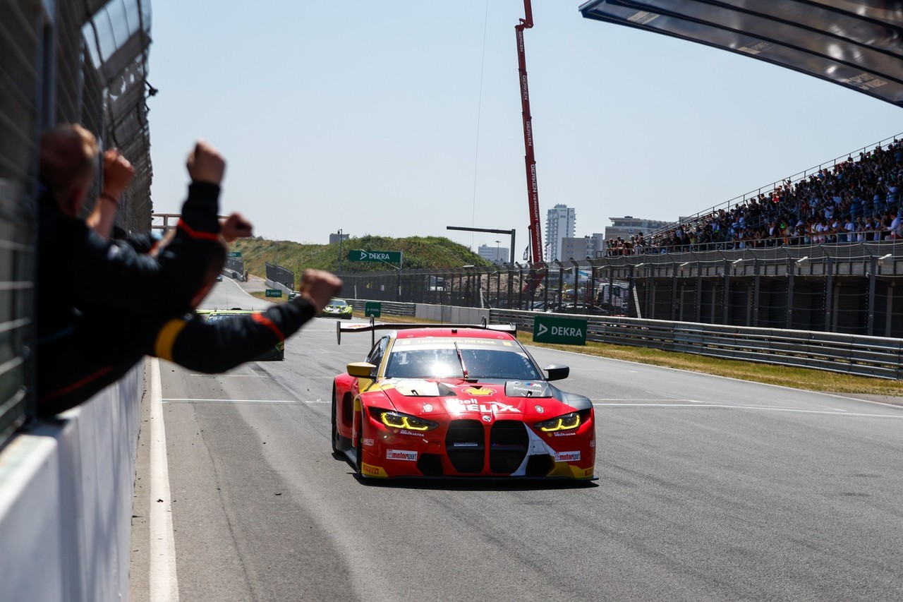 DTM 2023 | Zandvoort, BMW Mootorsport News: Podium für Sheldon van der Linde und Schubert Motorsport in Zandvoort.